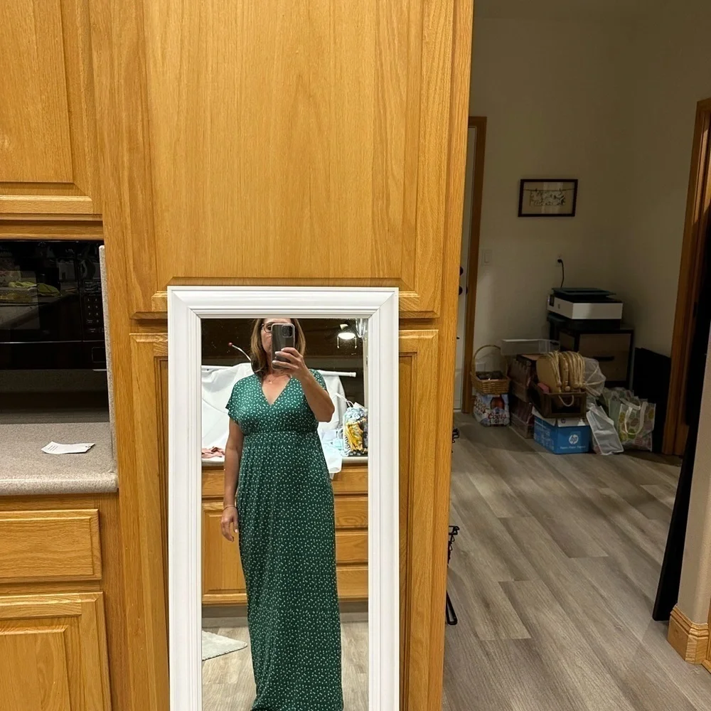 Amazon essentials really soft green floral maxi dress size md. - Picture 4 of 14